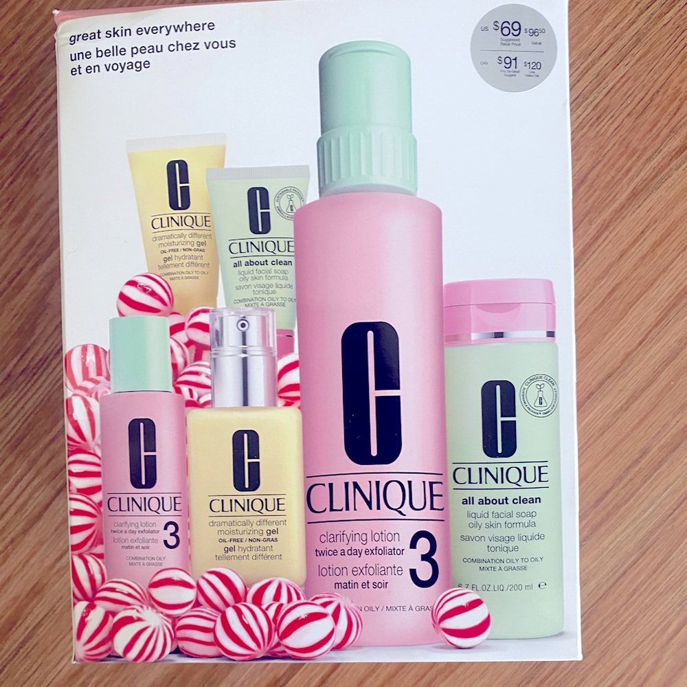Clinique facial set. NWT.